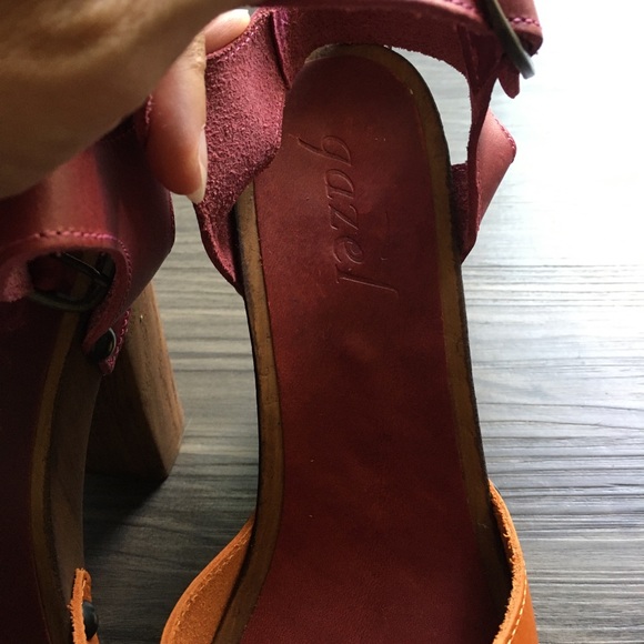 Shoes - Picture 5 of 6